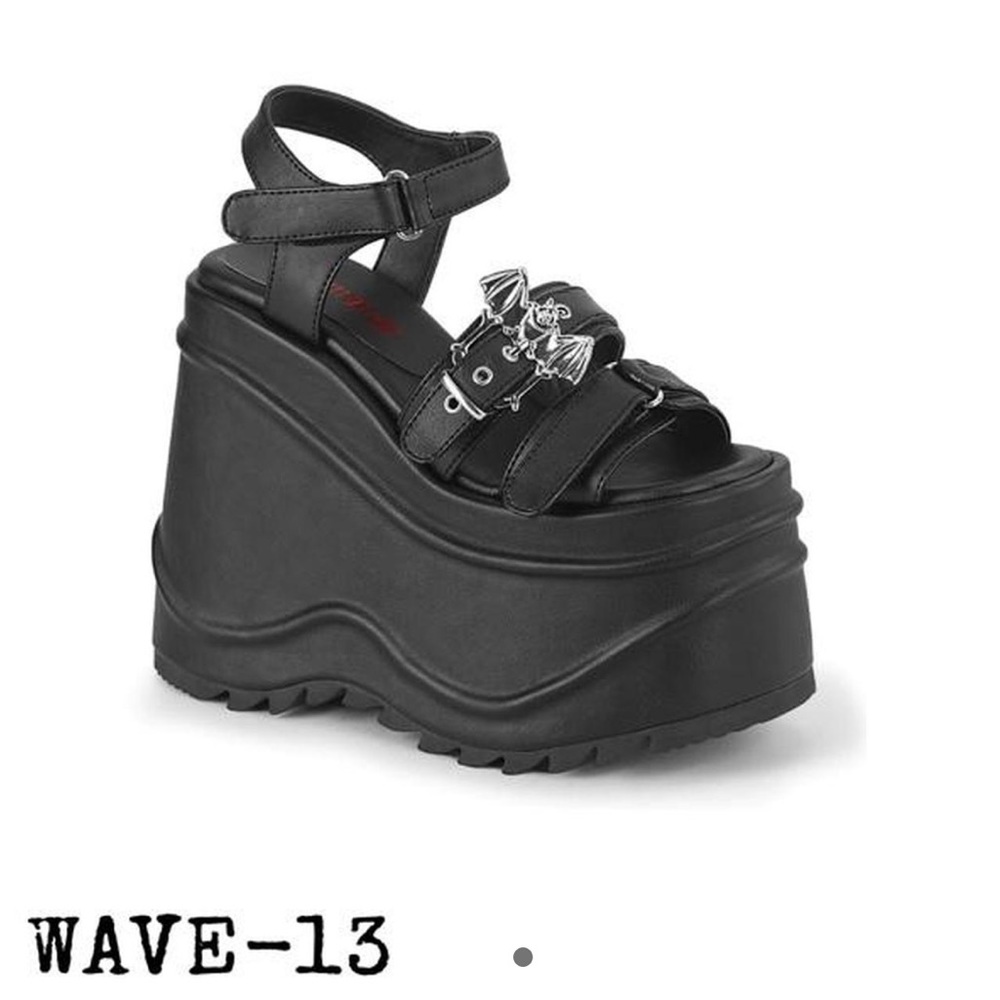 DEMONIA WAVE-13 PLATFORM SANDALS